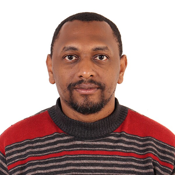 Headshot of Daniel Mwangi, Aviatrix Cloud Networking Hero